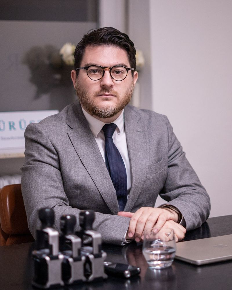 Avukat Yalçın Tekinoğlu’nun portresi