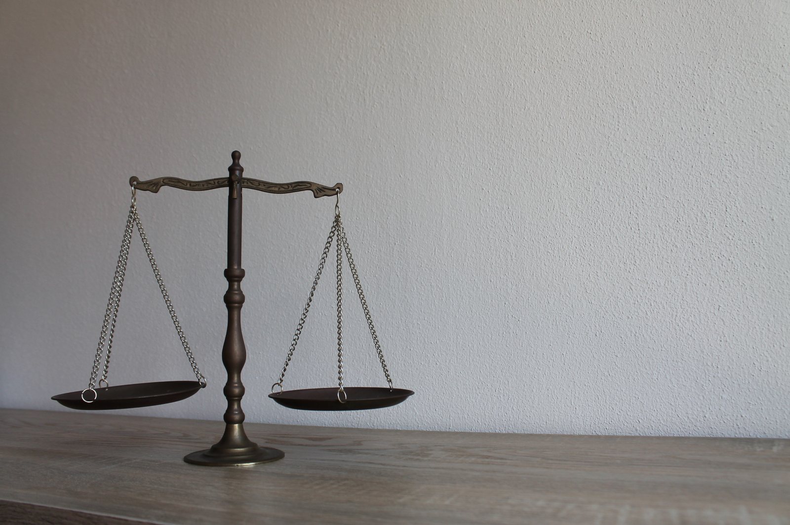 Waage als Symbol für Recht und Gerechtigkeit